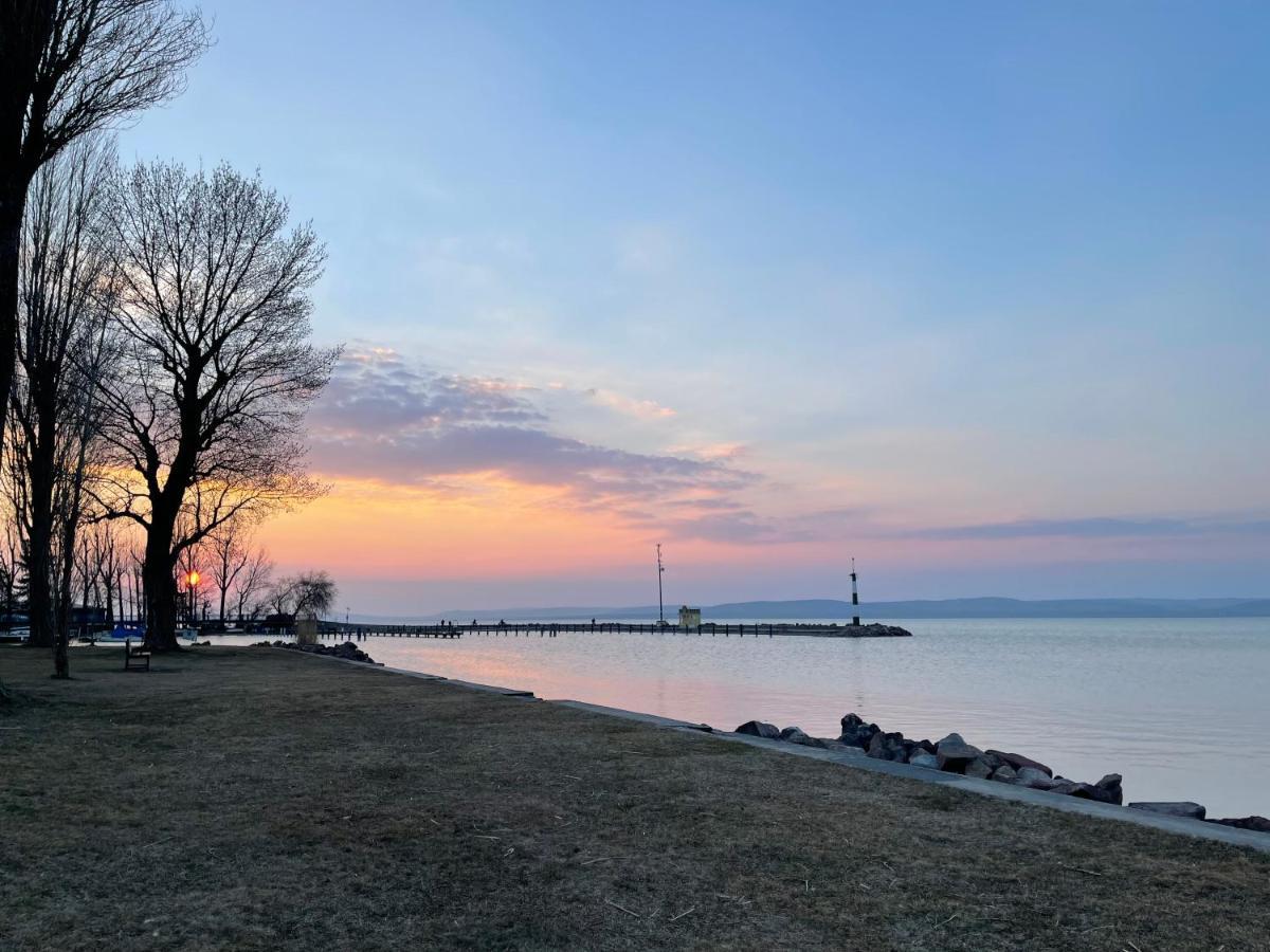 Tamas Apartman Balatonfoeldvar Sziveben- Egesz Evben Nyitva! エクステリア 写真